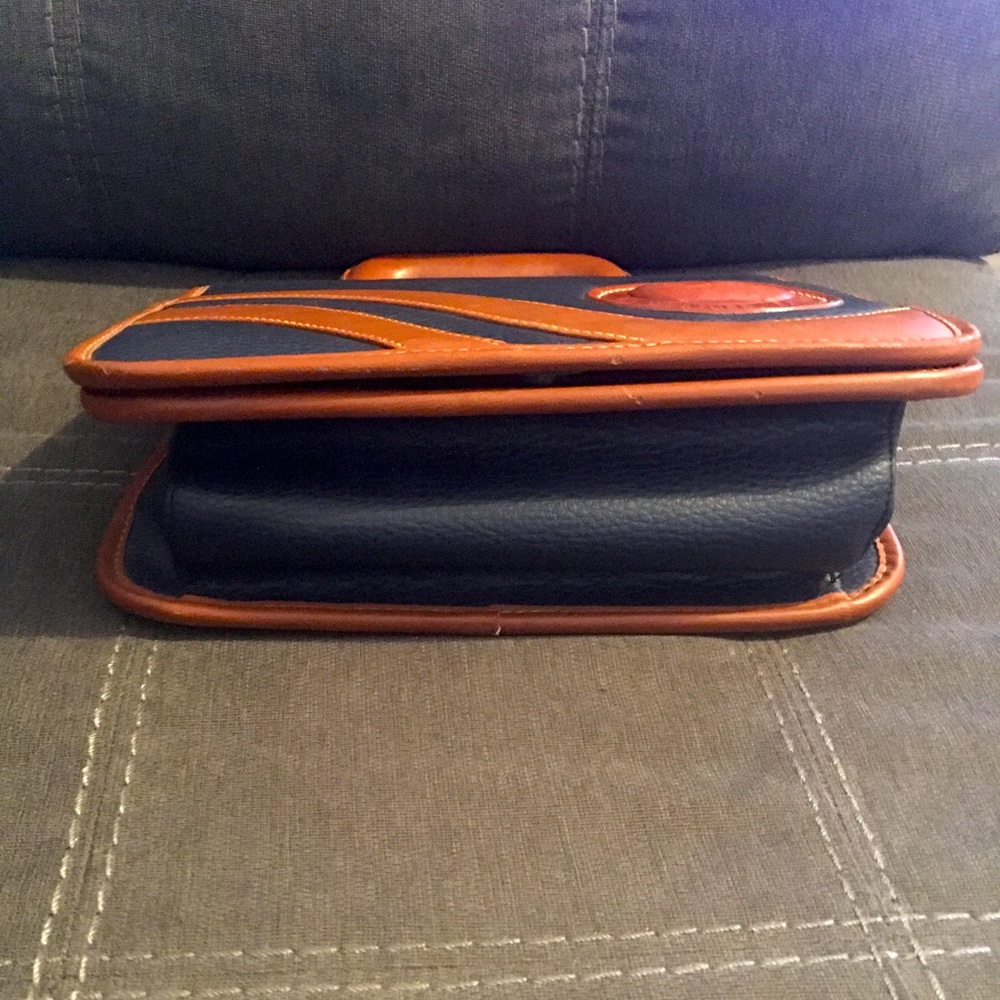 Dooney and Bourke Purse π and Wallet Not Authentic - Picture 4 of 9